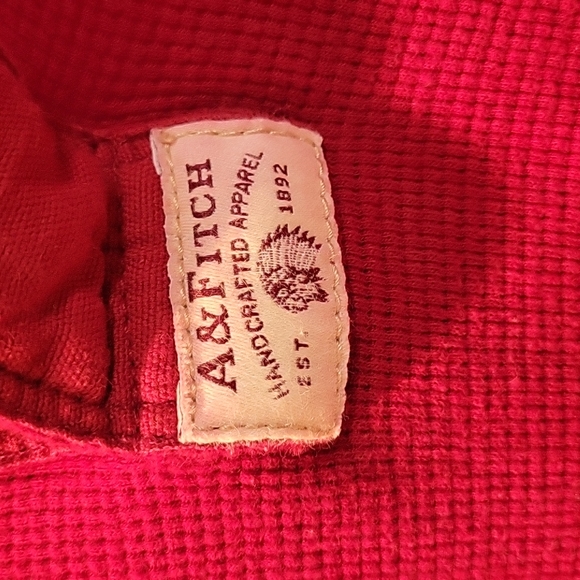 A&F Red long sleeve shirt size L - Picture 2 of 6